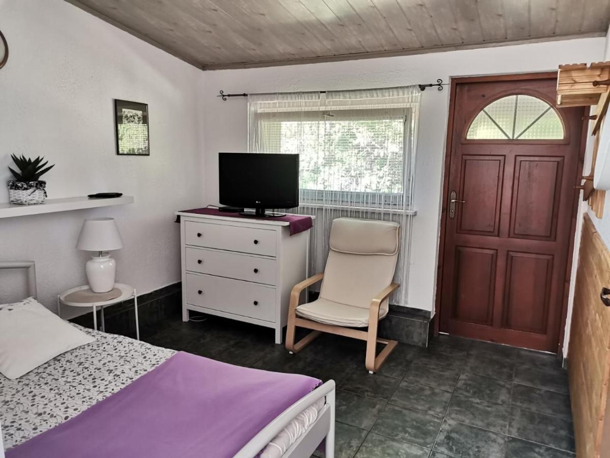 Agroturystyka "Trzy Deby" W Sasinie Villa Sasino Exterior photo